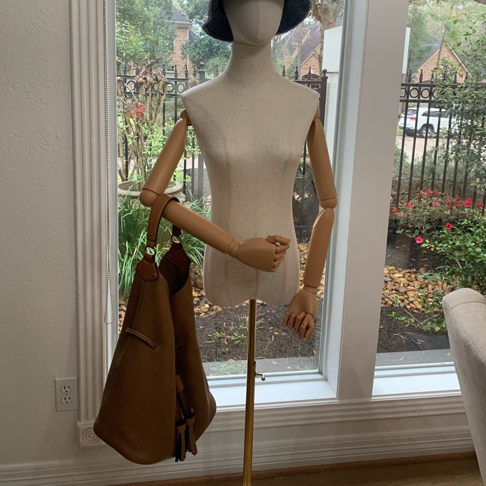 Burberry Ashby caramel hobo bag + pouch. Great for everyday and work. - Picture 8 of 13